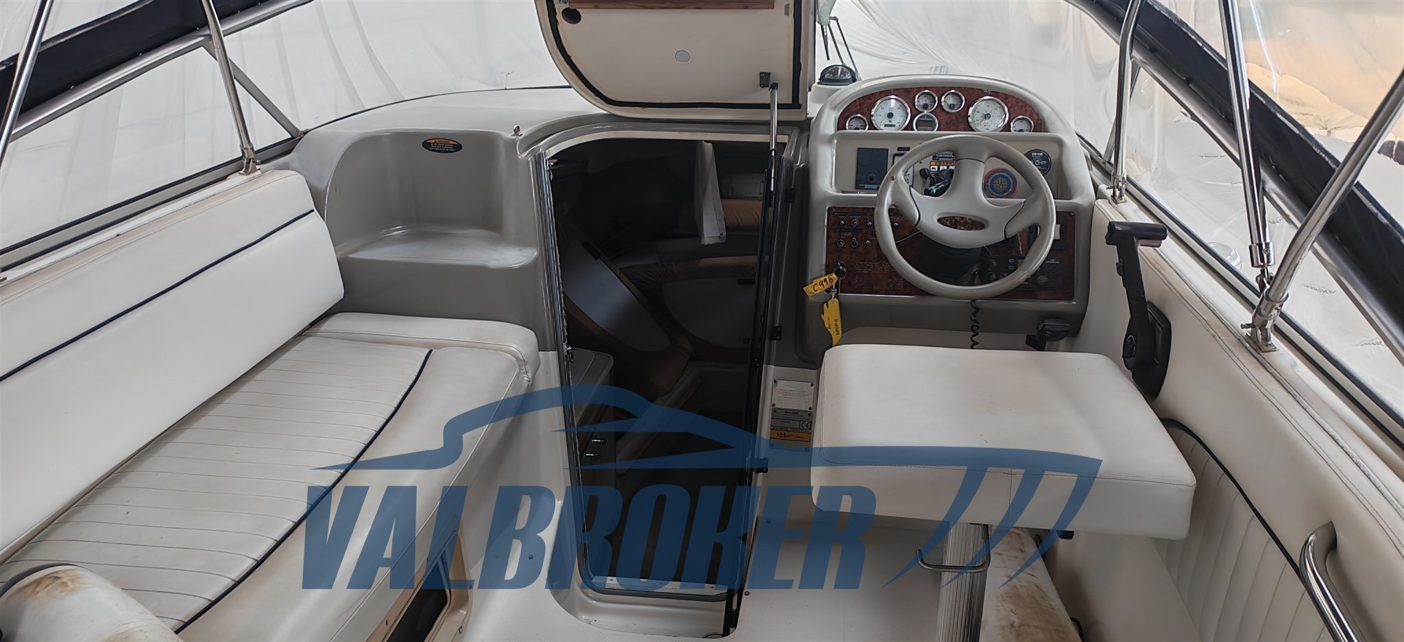 Bayliner 2655 esterni 2026 (2)