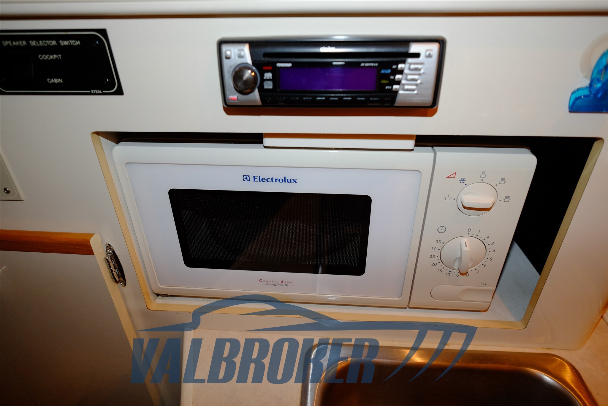 Bayliner 2655 Ciera Valbroker (34)