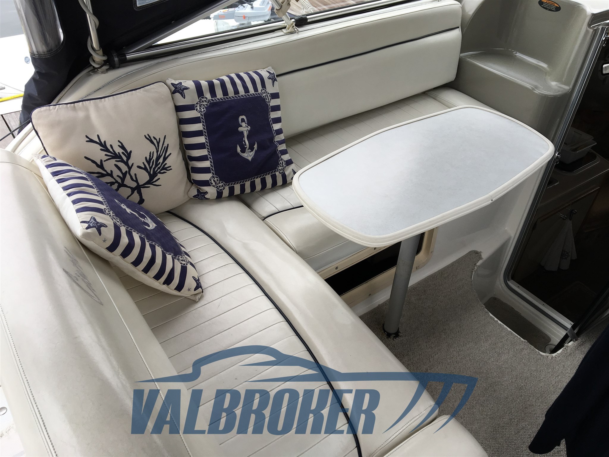 Bayliner 2655 Valbroker (10)
