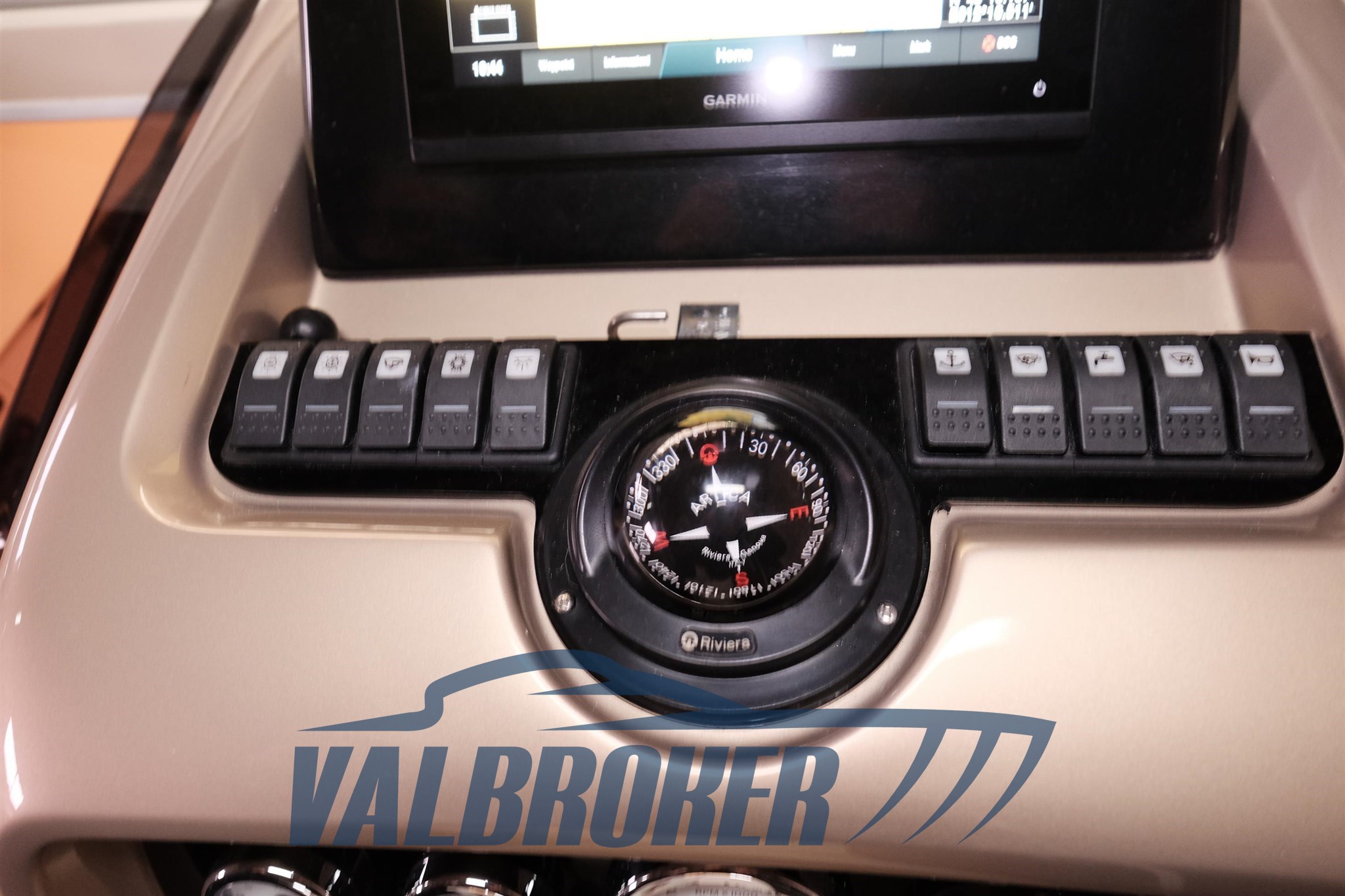 Invictus 280 GT Valbroker (48)