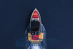 A_46_luxury_tender-69_sk2w1o