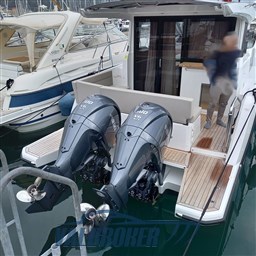Sealine C335 V Valbroker (3)