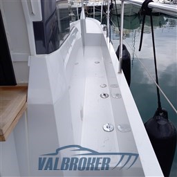Sealine C335 V Valbroker (72)
