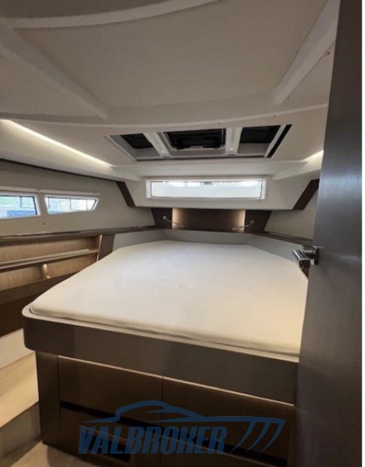 Sealine c 335 foto 2025 (5)