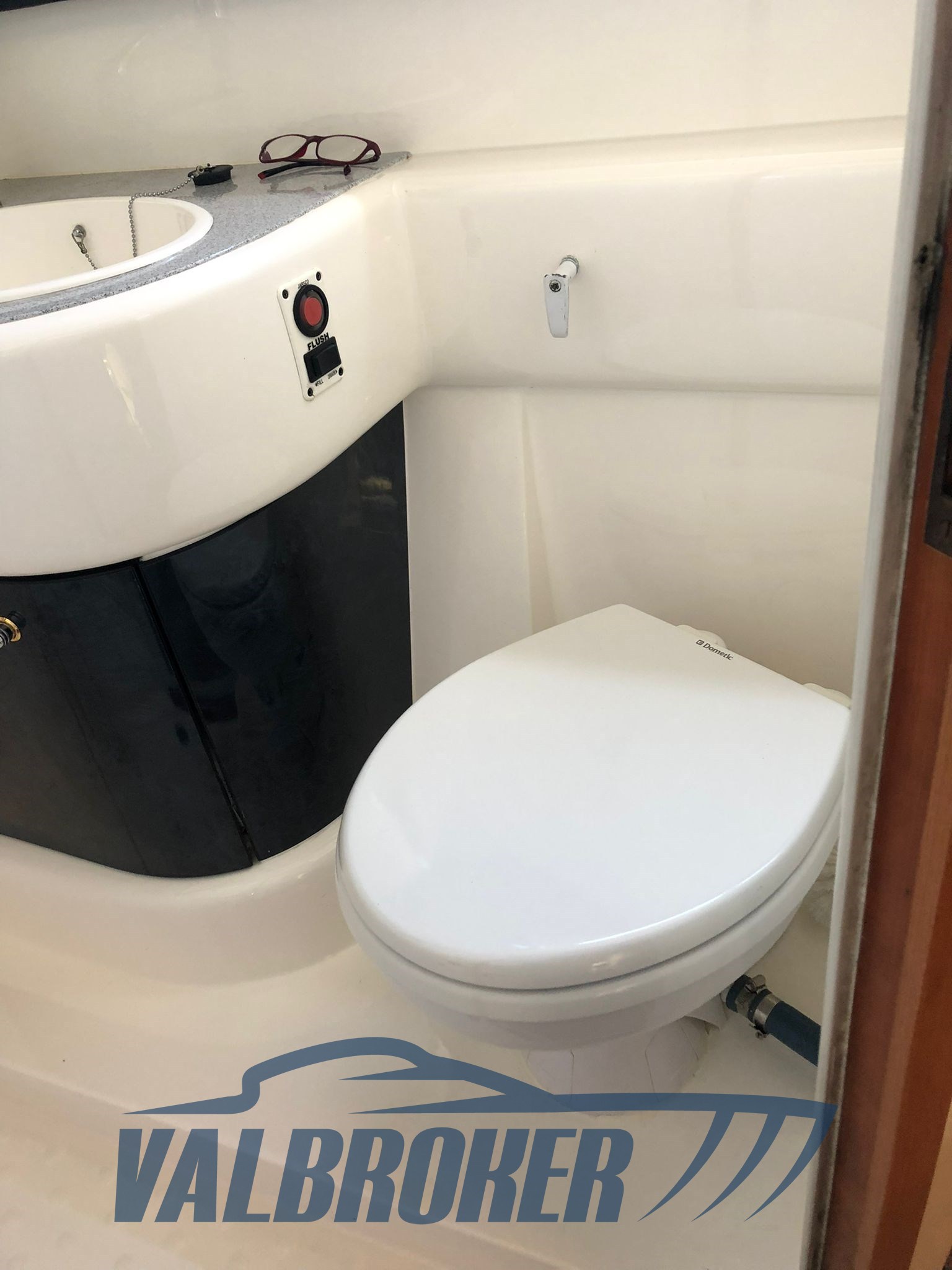Sealine S 41 model year 2002 (15)