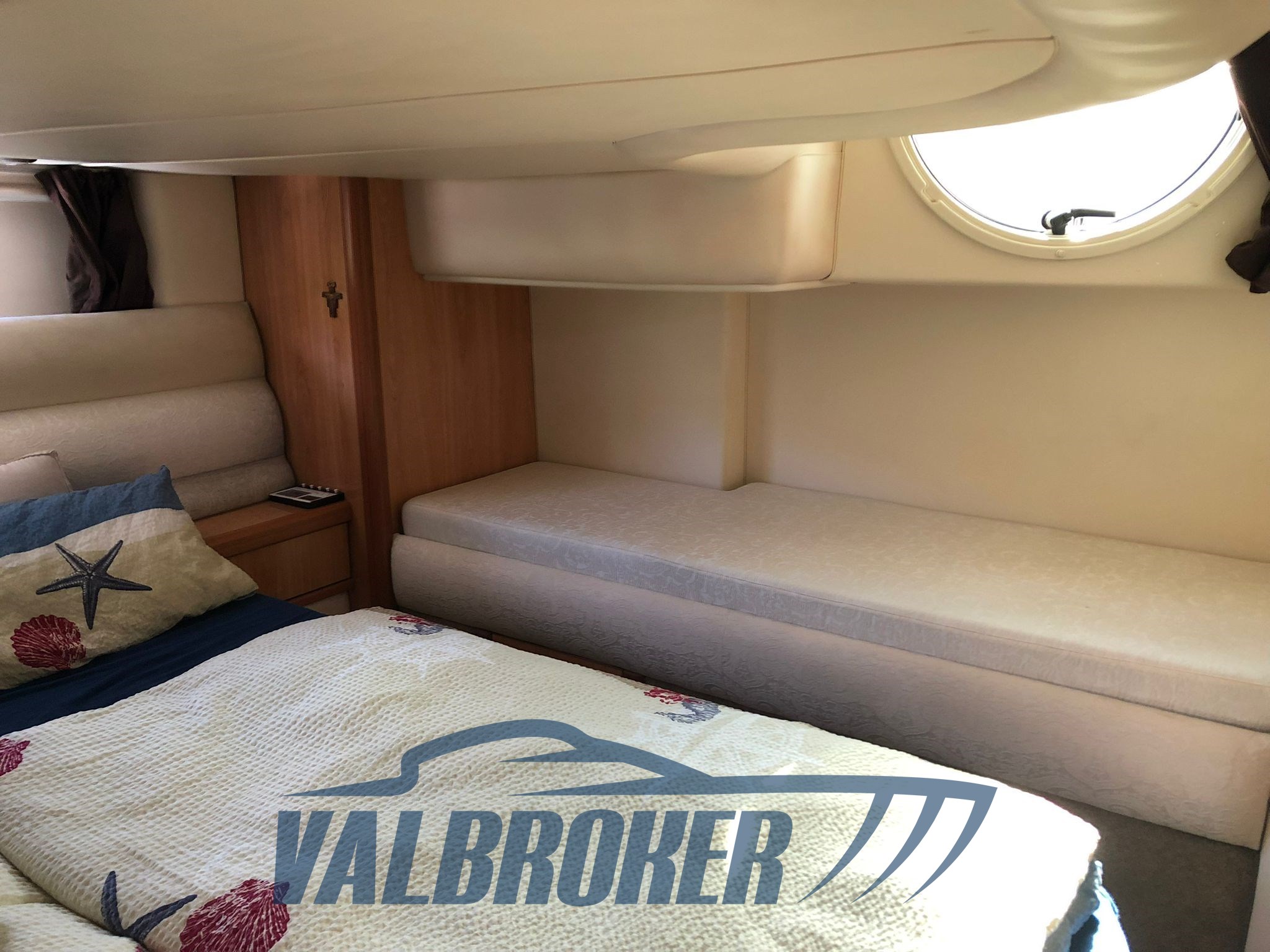 Sealine S 41 model year 2002 (17)