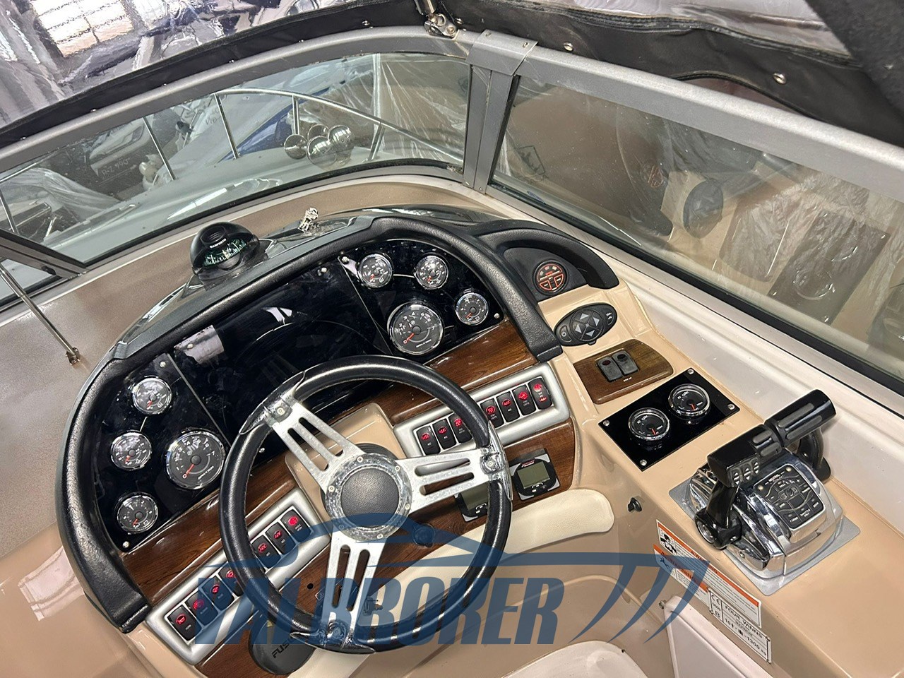 four winns 288 dopo refit (1)