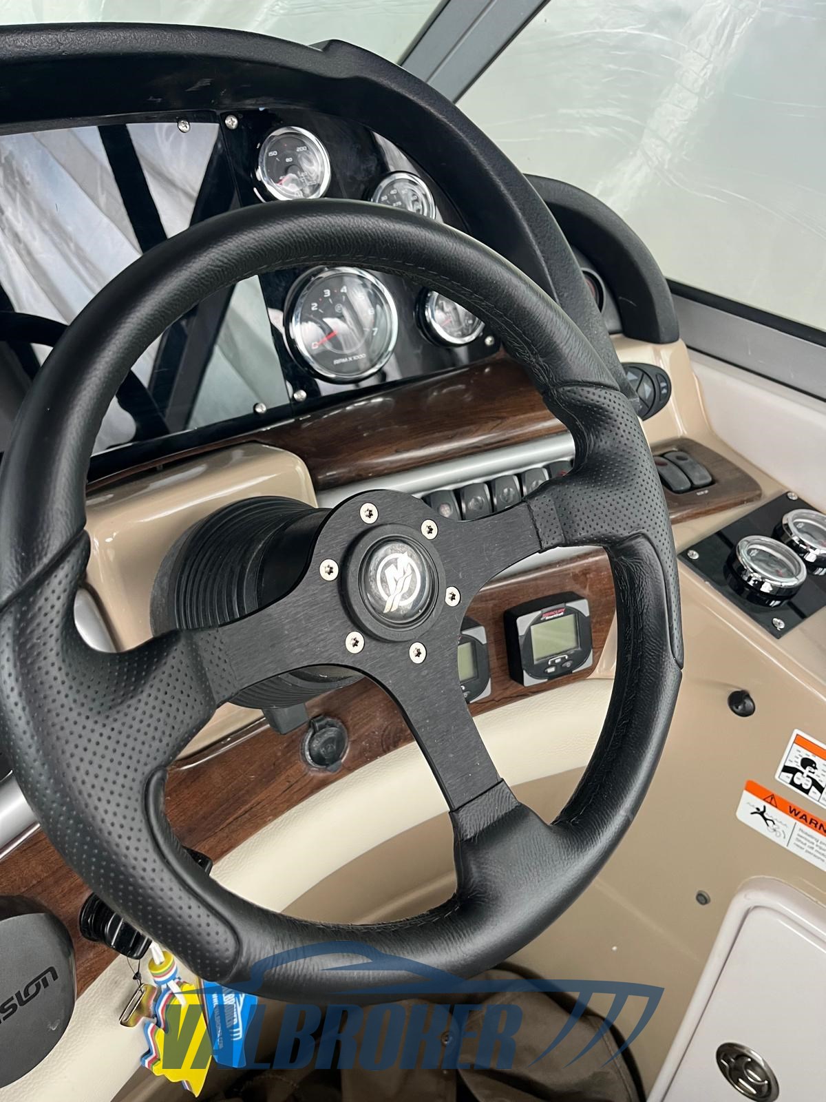 Posto guida Four Winns 288