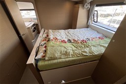 yjfpto9486.jpg