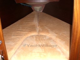 8z76aoywb9.jpg