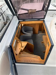 r8a7v124e9.jpg