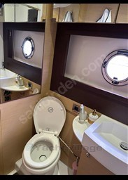 vq0bs3njsr.jpg
