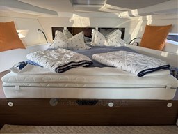 p9p5tv8957.jpg