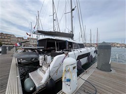 4hbn98rg5x.jpg