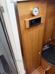 uzkby7rv4g.jpg