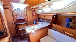 imgi_69_1989-beneteau-oceanis-350-sail-9823472-20250602052535363-1_XLARGE.jpg