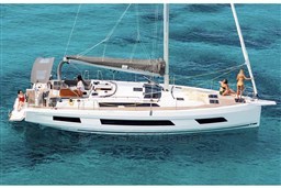 imgi_63_2026-dufour-44-sail-10033610-20260530140817116-1.jpg
