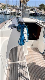 imgi_393_2004-dufour-40-sail-9815292-20250526093451220-1_XLARGE.jpg