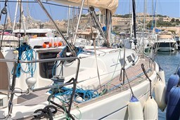 imgi_63_2004-dufour-40-sail-9815292-20250526093431785-1_XLARGE.jpg