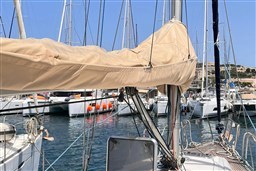 imgi_69_2004-dufour-40-sail-9815292-20250526093440974-1_XLARGE.jpg