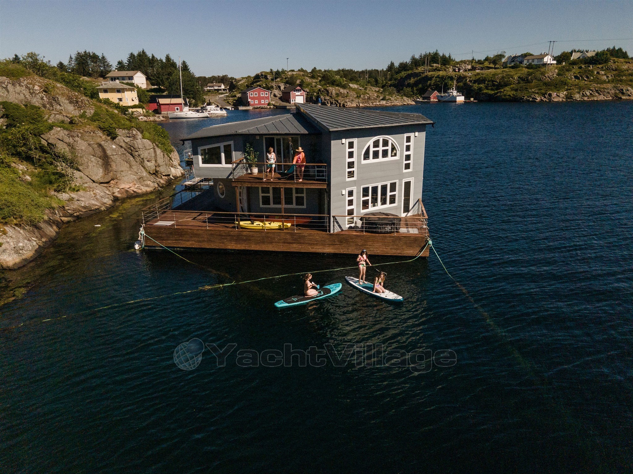 Grey Floating House Houseboat, пользованный моторный катер в продаже в  (Норвегия)