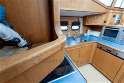 ny207fb8wh.jpg