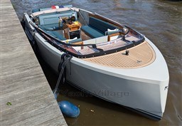 a8z1w9qfy2.jpg