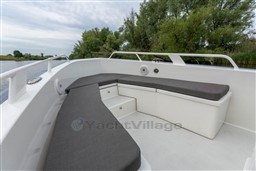 hflx6e2a30.jpg