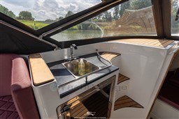 2xhgw730sn.jpg