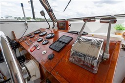 r52208bvhw.jpg