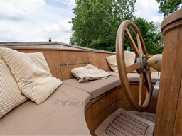 90or0r7777.jpg