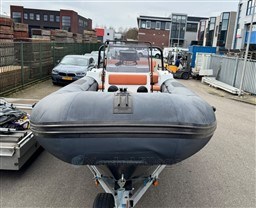 wzwdc3a2v8.jpg