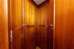 0tpg88x47n.jpg