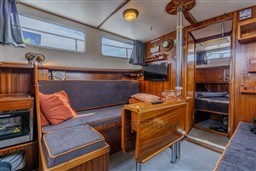 n1uxyr59rd.jpg