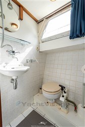 g2837hqzd9.jpg