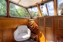 xw2lhs66m8.jpg