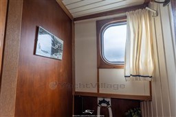 4wnz8lcs6g.jpg