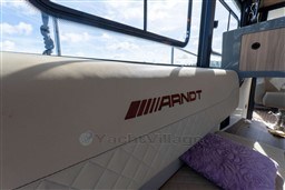 y14j280yj3.jpg