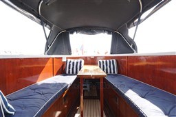 c6rqb97l46.jpg