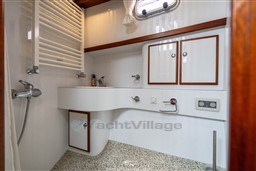 rv459x98ra.jpg