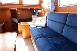 p7jeuqvqa8.jpg