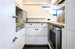 ltvq3kj9a1.jpg