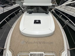 8b60vux9x0.jpg