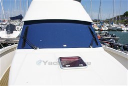 9uowe69af4.jpg