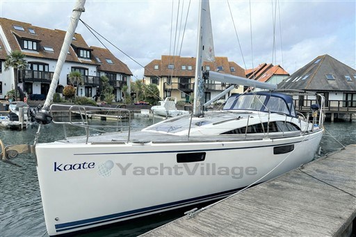 Bavaria Vision 42 Blue Edition