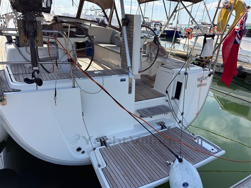 mqvo8ct32w.jpg
