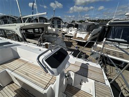 myfm376hh6.jpg