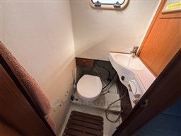 e9m162c682.jpg