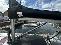 hdr9c3aq8y.jpg