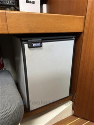 1ih6dq93by.jpg